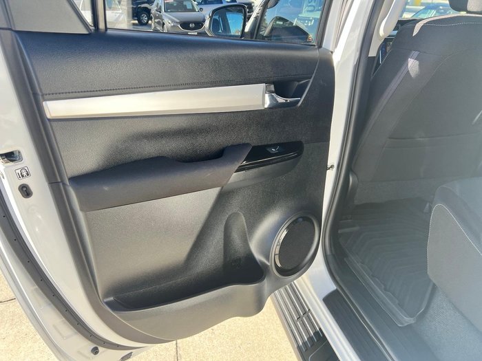 2016 Toyota Hilux SR5