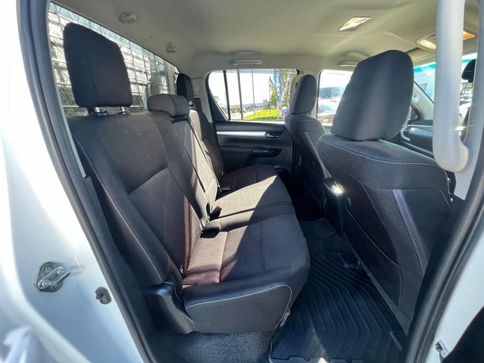 2016 Toyota Hilux SR5