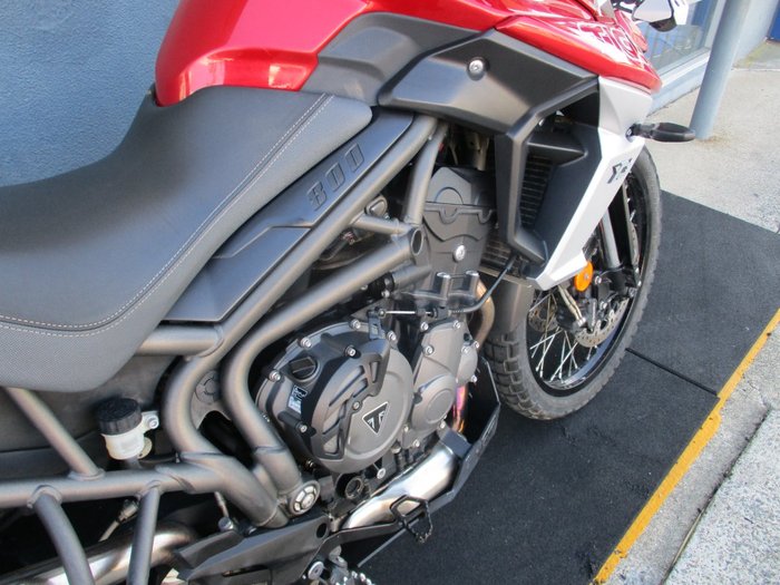 2019 Triumph TIGER 800 XCA RED
