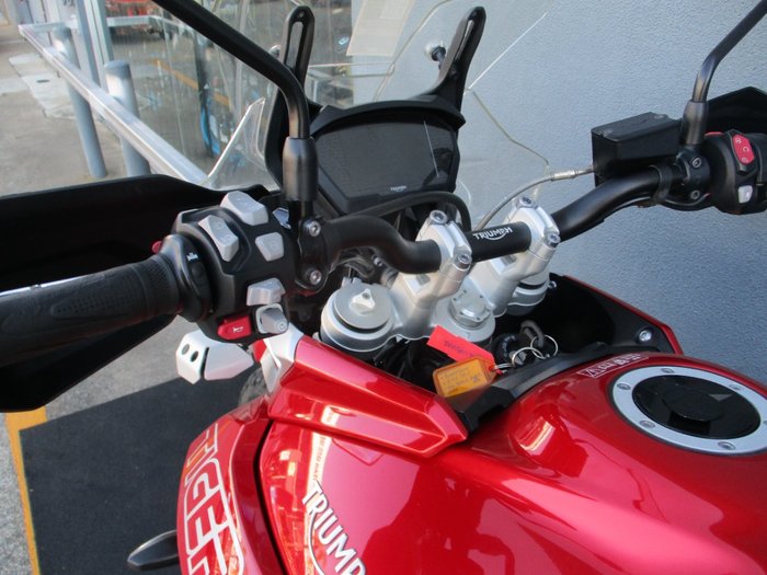 2019 Triumph TIGER 800 XCA RED