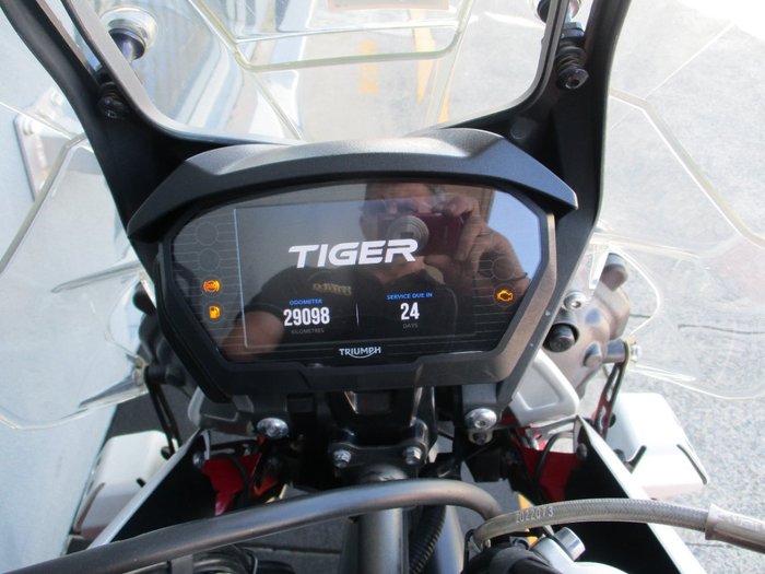 2019 Triumph TIGER 800 XCA RED