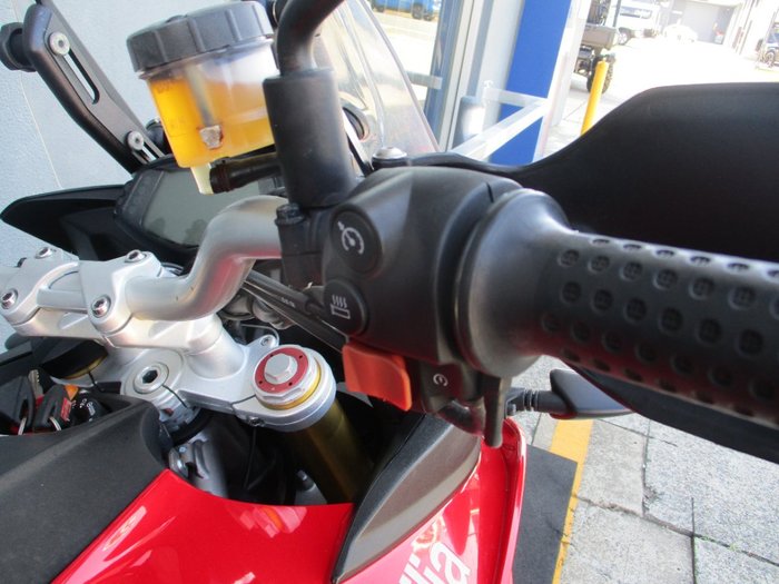 2014 APRILIA CAPONORD 1200 RED