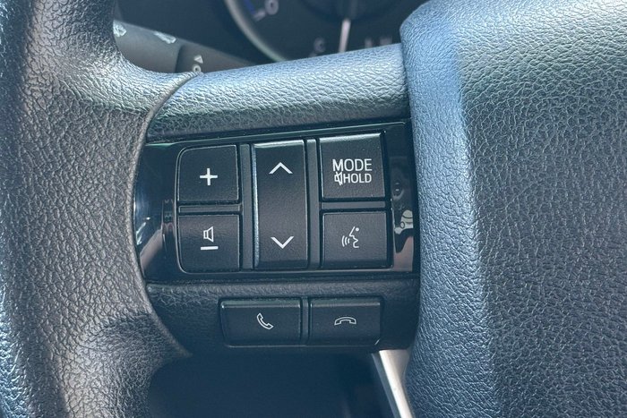 2016 Toyota Hilux SR