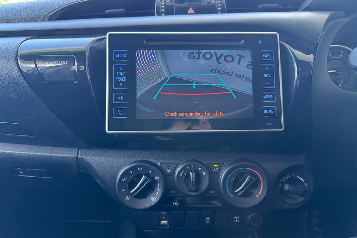 2016 Toyota Hilux SR