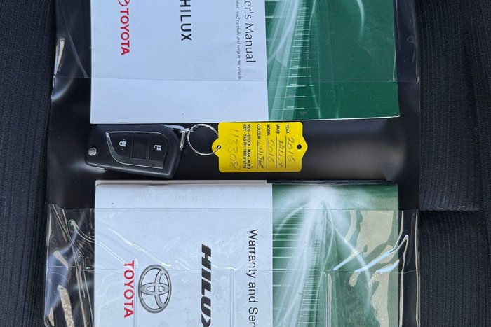 2016 Toyota Hilux SR