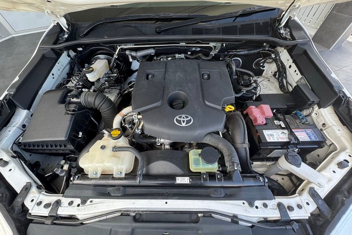 2016 Toyota Hilux SR