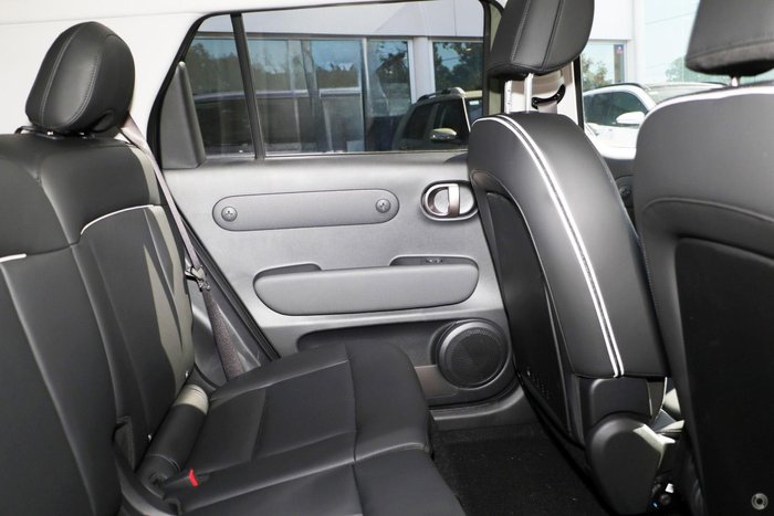 2025 Hyundai INSTER Cross