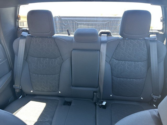 2025 ISUZU D-MAX LSU D-MAX MY24 4x4 CREW UTE LSU 3.0L AT Obsidian Grey Mica