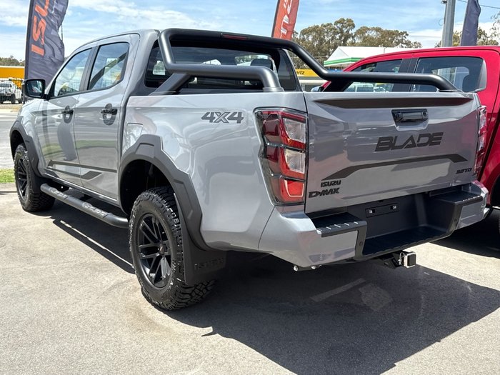 2025 Isuzu D-MAX BLADE