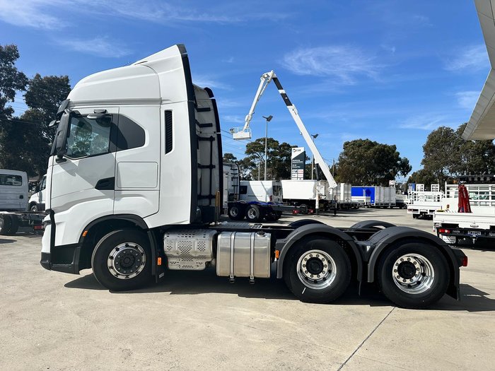 2024 Iveco S-Way AS700
