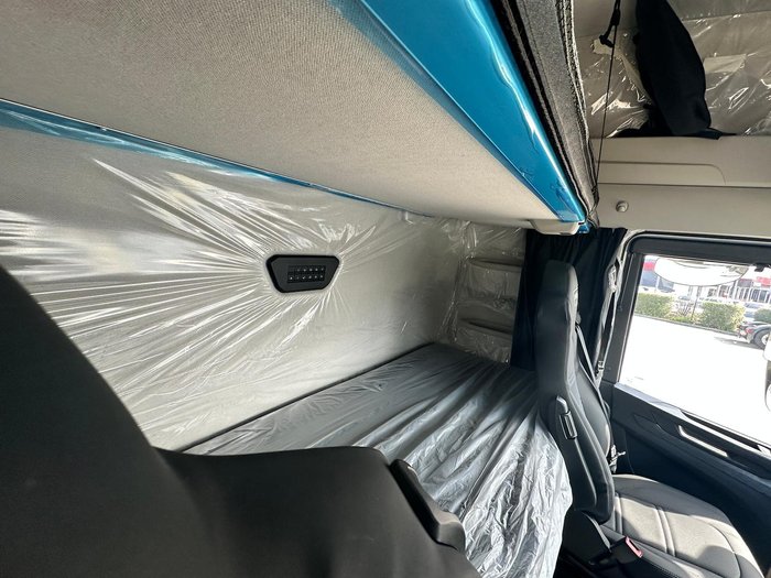 2024 Iveco S-Way AS700