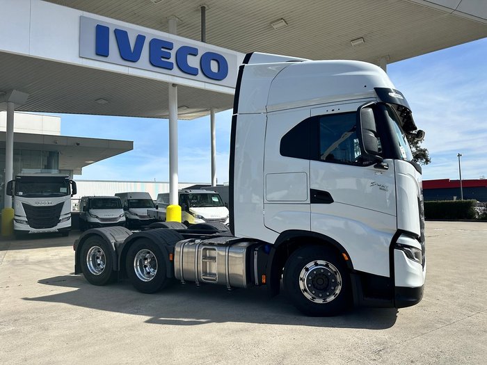 2024 Iveco S-Way AS700