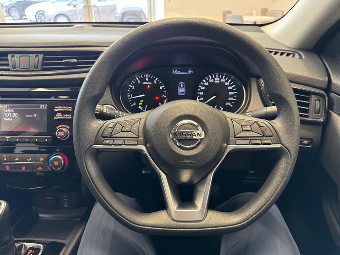 2017 Nissan X-TRAIL ST