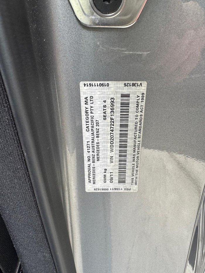 2011 Mercedes-Benz E-Class E500 Avantgarde A207 Palladium silver