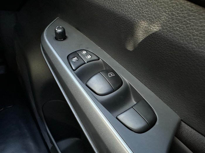 2024 Nissan Navara SL