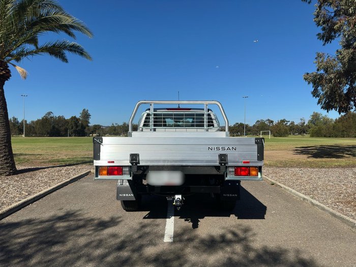 2024 Nissan Navara SL