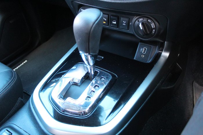 2023 Nissan Navara ST-X