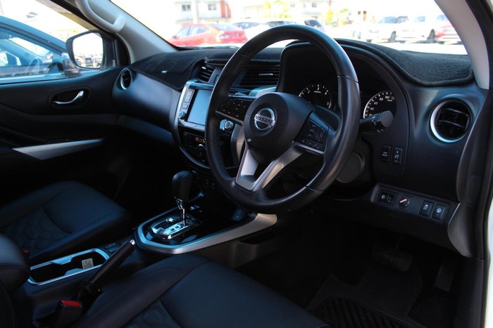 2023 Nissan Navara ST-X