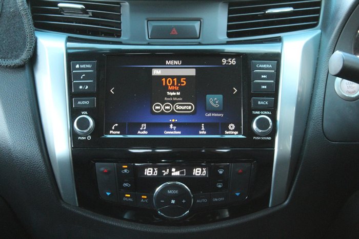 2023 Nissan Navara ST-X