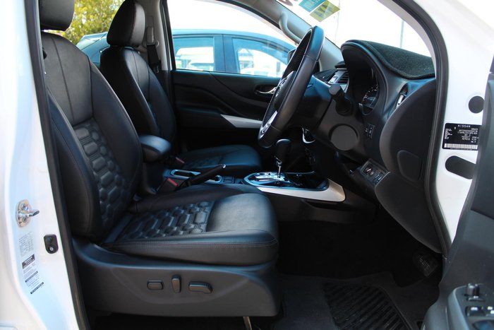 2023 Nissan Navara ST-X