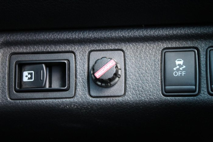 2023 Nissan Navara ST-X