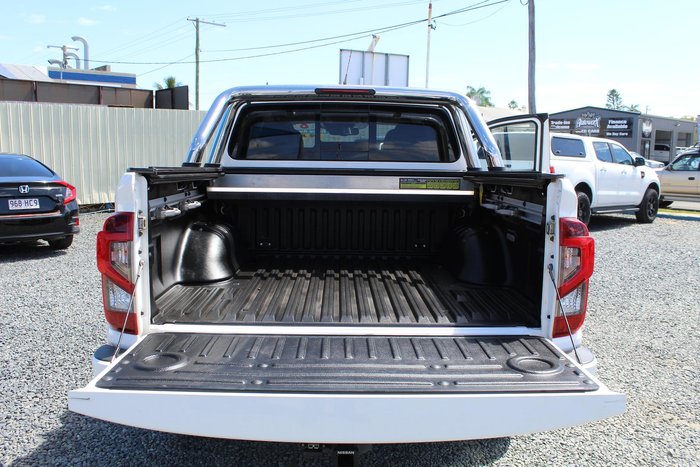 2023 Nissan Navara ST-X