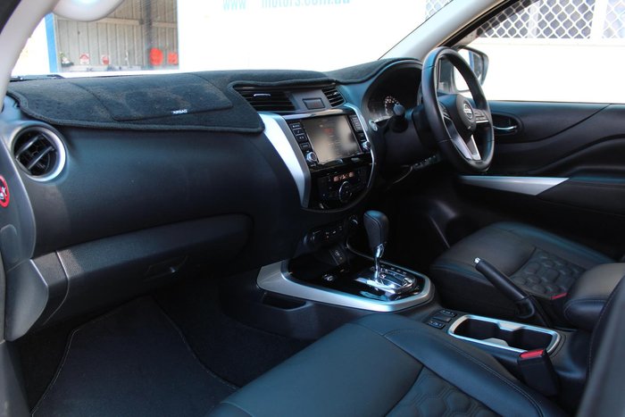 2023 Nissan Navara ST-X