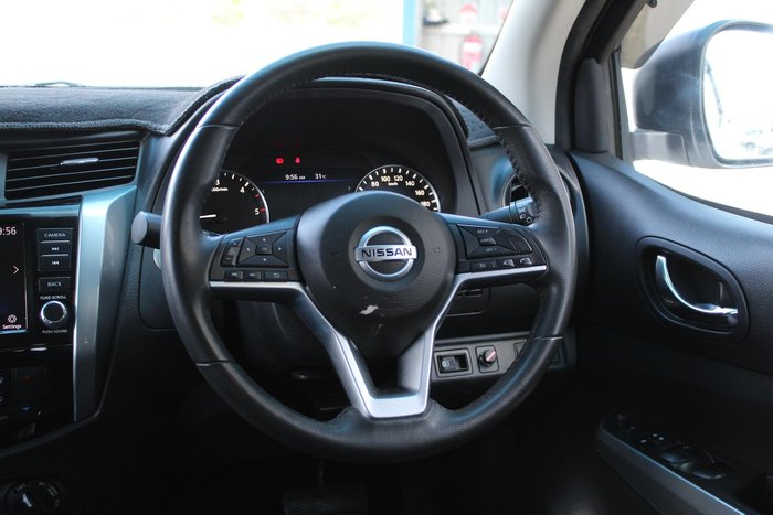 2023 Nissan Navara ST-X