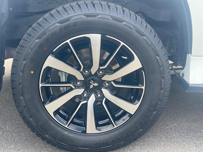 2017 Mitsubishi Pajero Sport Exceed