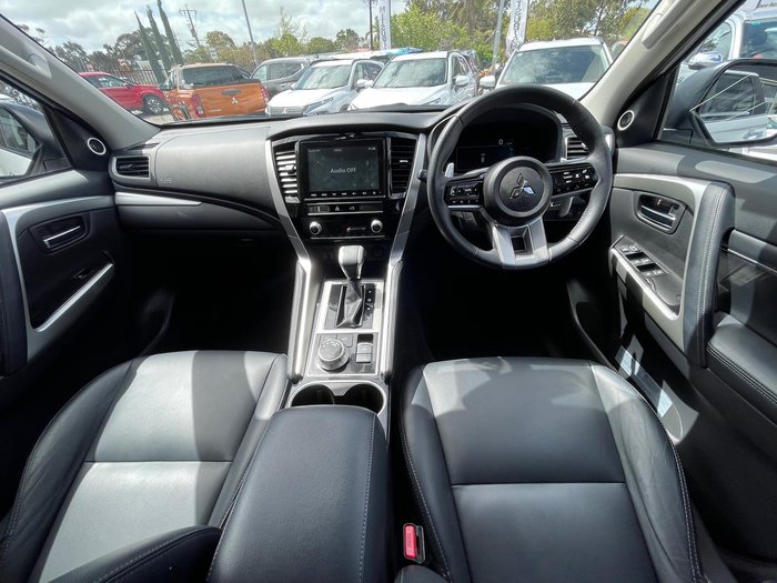 2024 Mitsubishi Pajero Sport Exceed