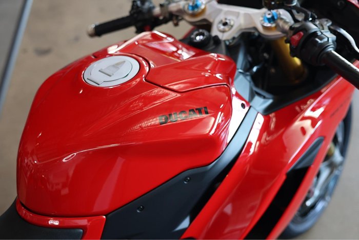 2025 Ducati Panigale V2 S Panigale Red