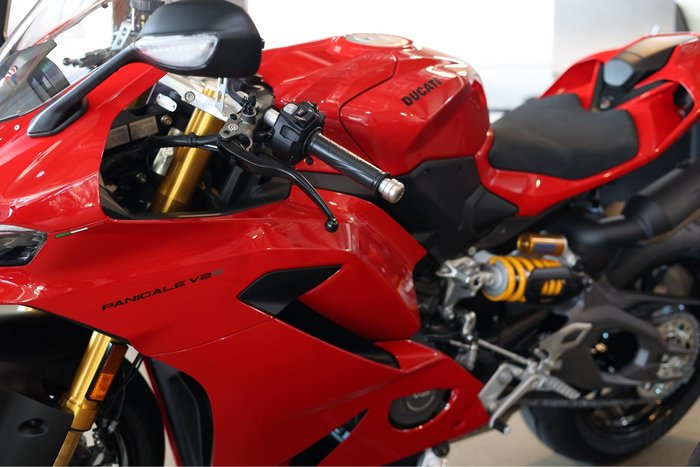 2025 Ducati Panigale V2 S Panigale Red