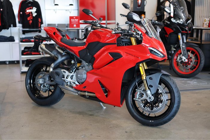 2025 Ducati Panigale V2 S Panigale Red
