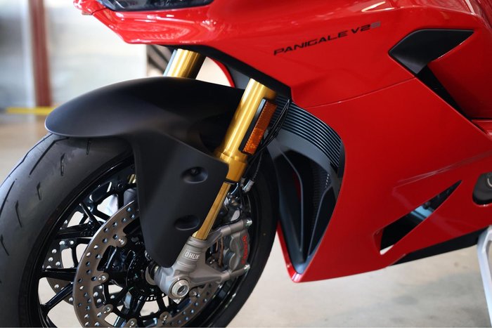 2025 Ducati Panigale V2 S Panigale Red