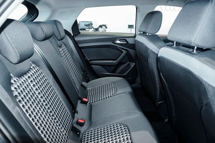 2025 Audi A1 35 TFSI S line edition