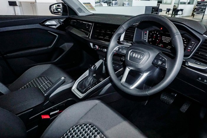 2025 Audi A1 35 TFSI S line edition