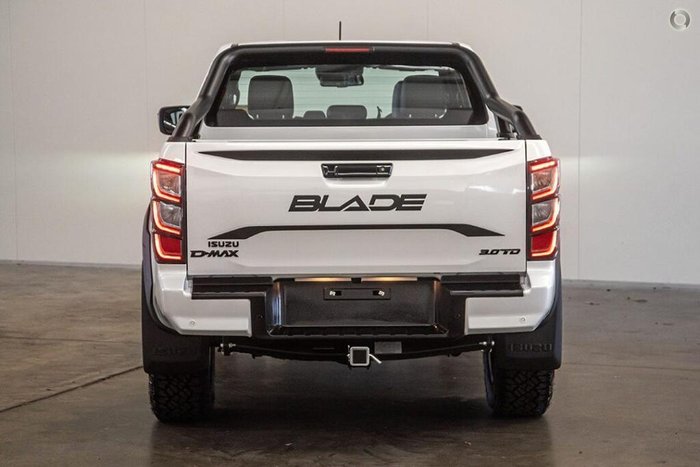 2024 Isuzu D-MAX BLADE