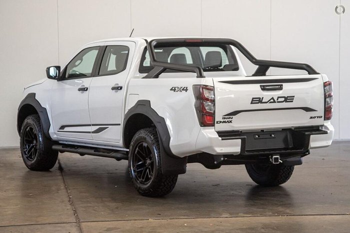 2024 Isuzu D-MAX BLADE
