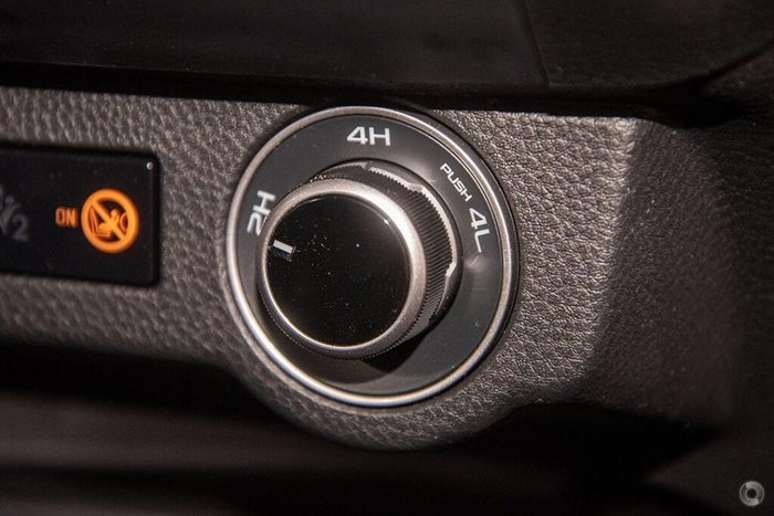 2024 Isuzu D-MAX BLADE