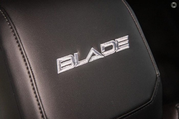 2024 Isuzu D-MAX BLADE