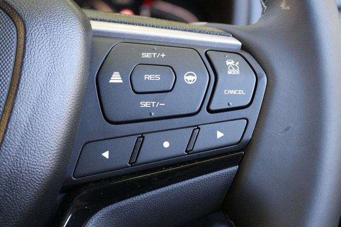 2025 Isuzu MU-X LS-T