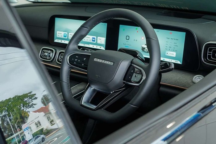 2025 Jaecoo J8 Track