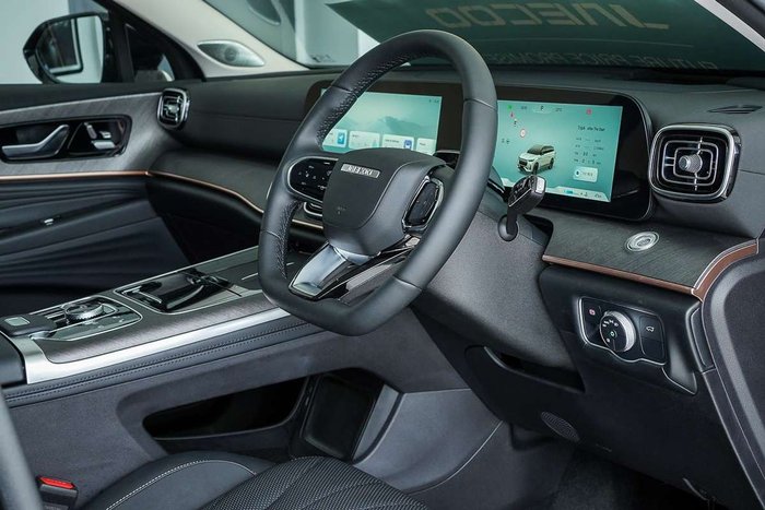 2025 Jaecoo J8 Track