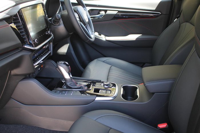 2025 Isuzu MU-X X-TERRAIN