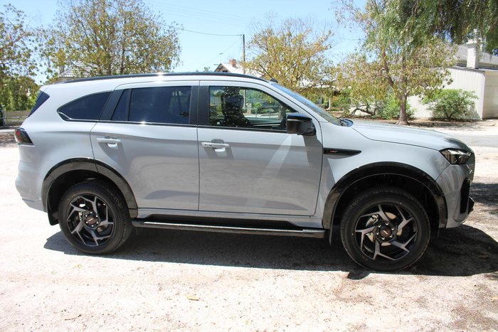 2025 Isuzu MU-X X-TERRAIN