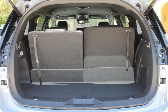 2025 Isuzu MU-X X-TERRAIN