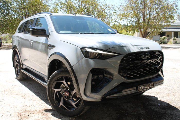 2025 Isuzu MU-X X-TERRAIN