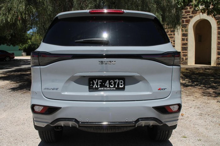 2025 Isuzu MU-X X-TERRAIN