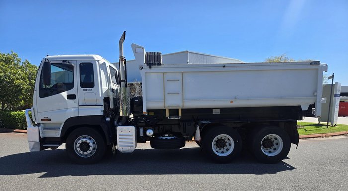 2008 Isuzu Cxz Giga WHITE