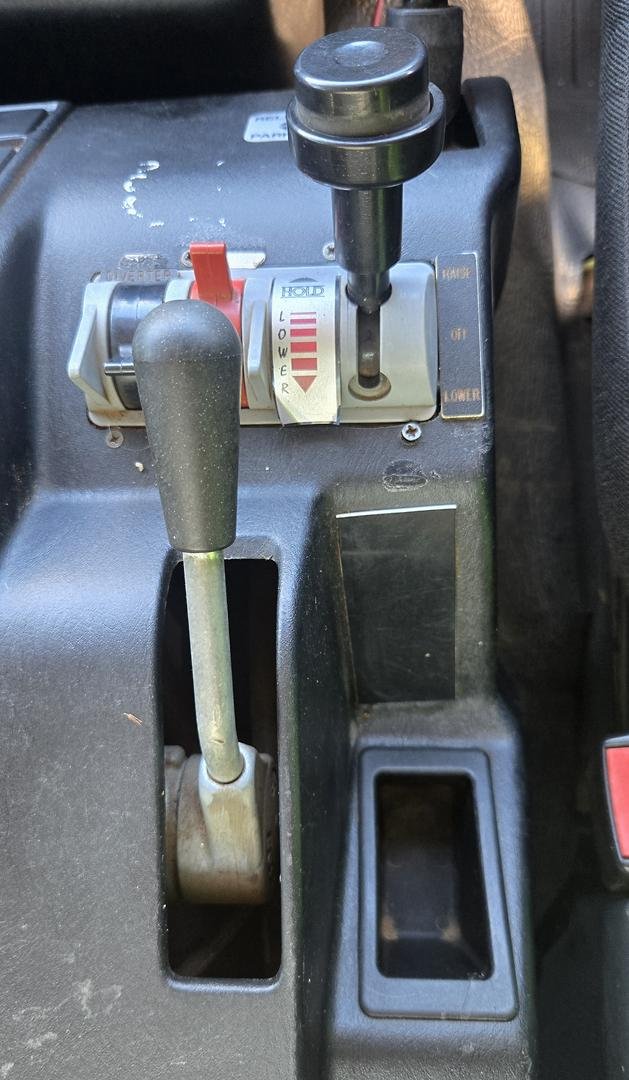 2008 Isuzu Cxz Giga WHITE